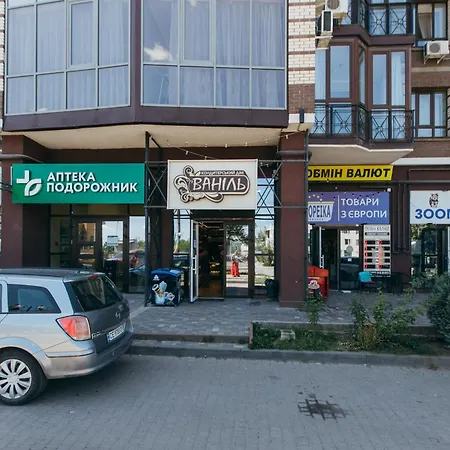 Atlant Luxury Apart Навпроти Тц Депот, Wi Fi 24 На 7 Chernivtsi Exterior photo