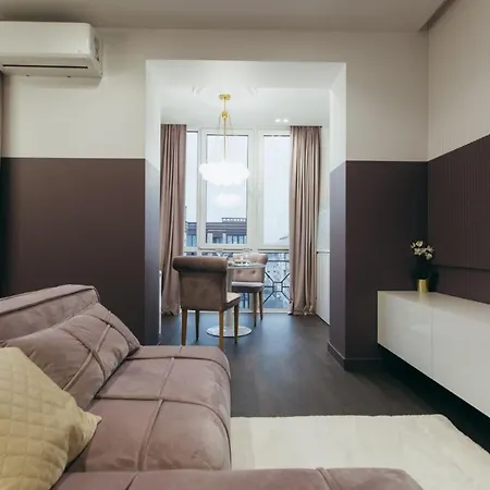 Atlant Luxury Apart Навпроти Тц Депот, Wi Fi 24 На 7 Chernivtsi Exterior photo