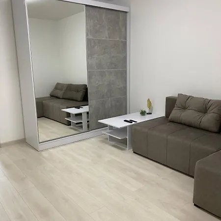 Atlant Luxury Big Family Five Apart - Тц Депот Chernivtsi Exterior photo