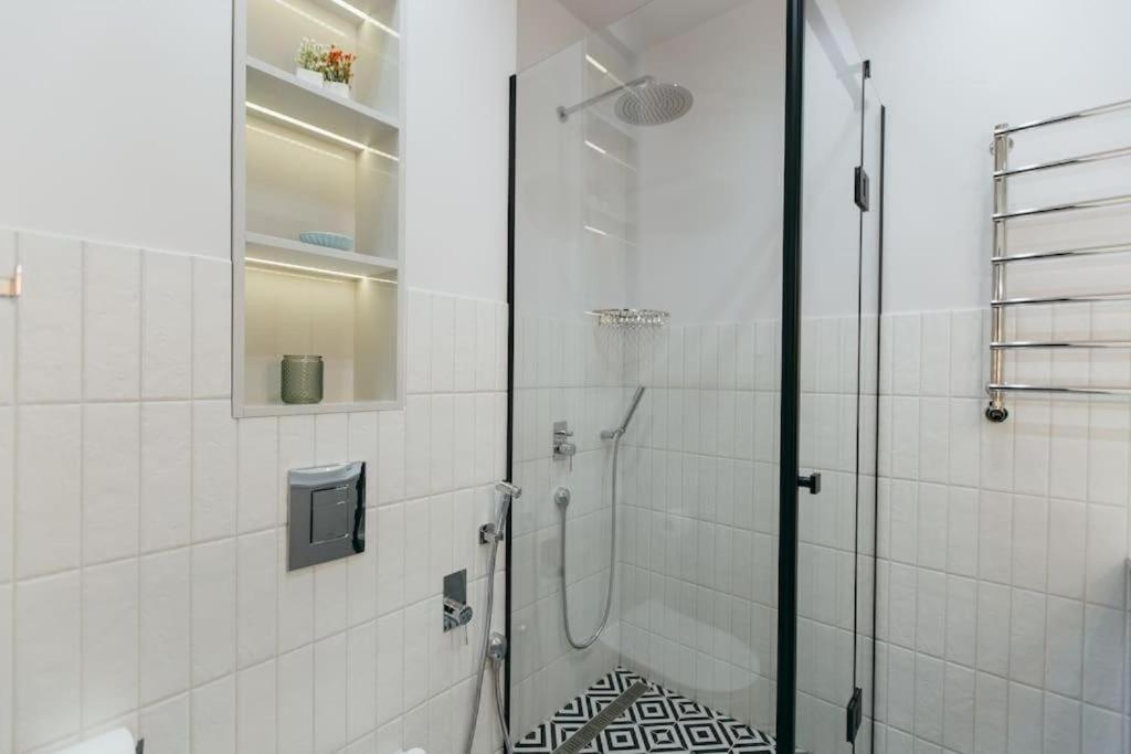 Atlant Luxury навпроти тц депот, Wi Fi 24 на 7 Apartment