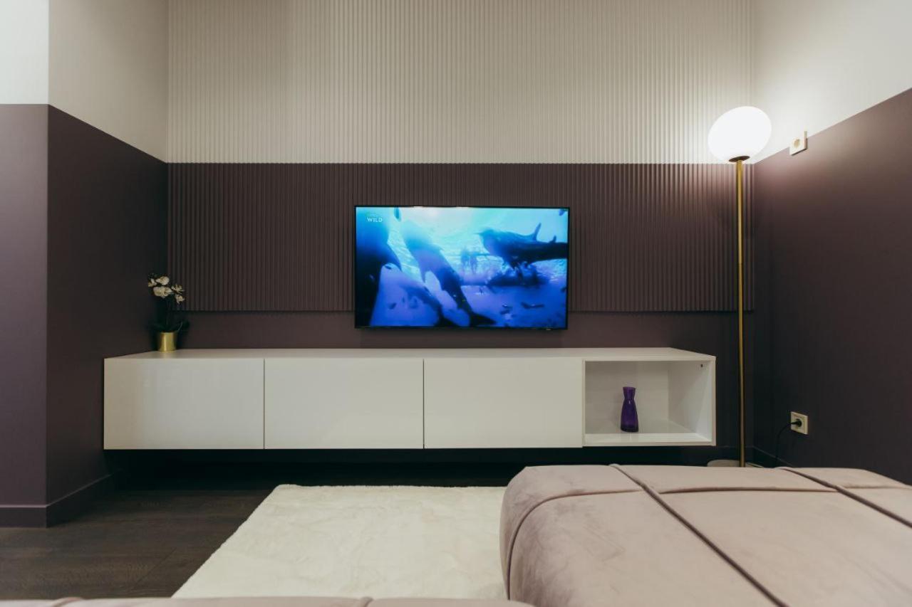 Atlant Luxury навпроти тц депот, Wi Fi 24 на 7 Apartment