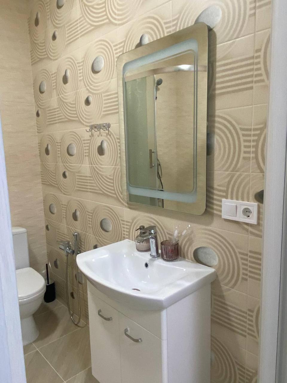Atlant Luxury Big Family Five - тц депот Apartment Chernivtsi